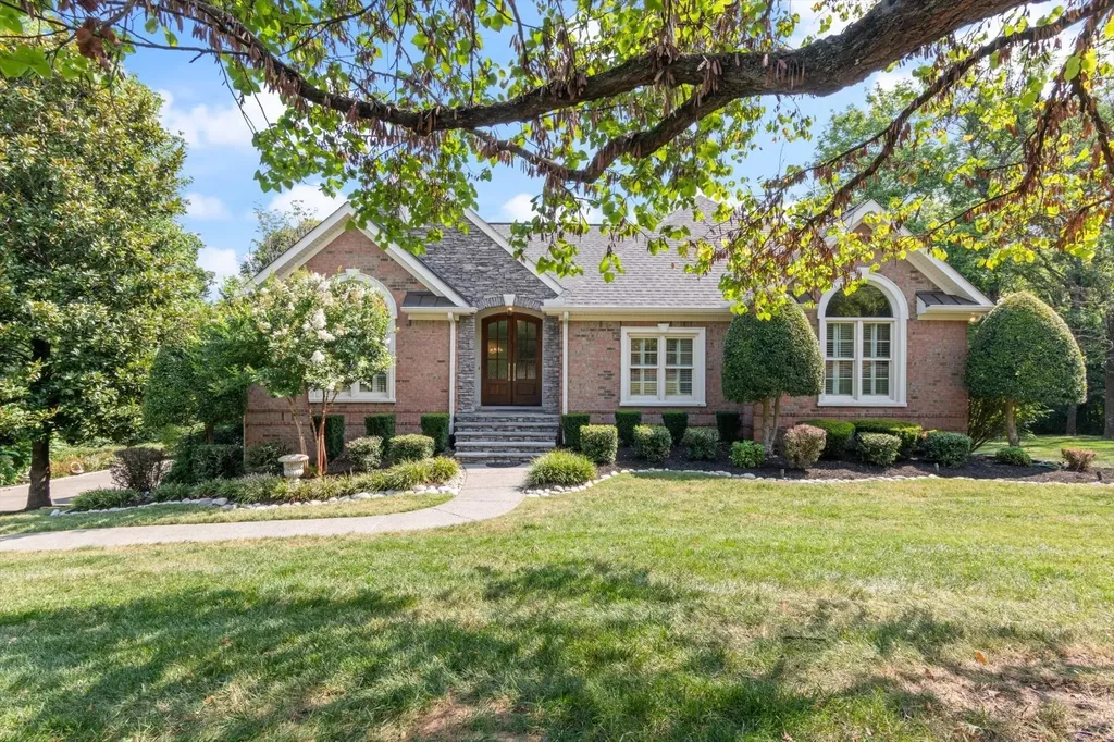 766 Peach Orchard Drive Nashville TN 37204