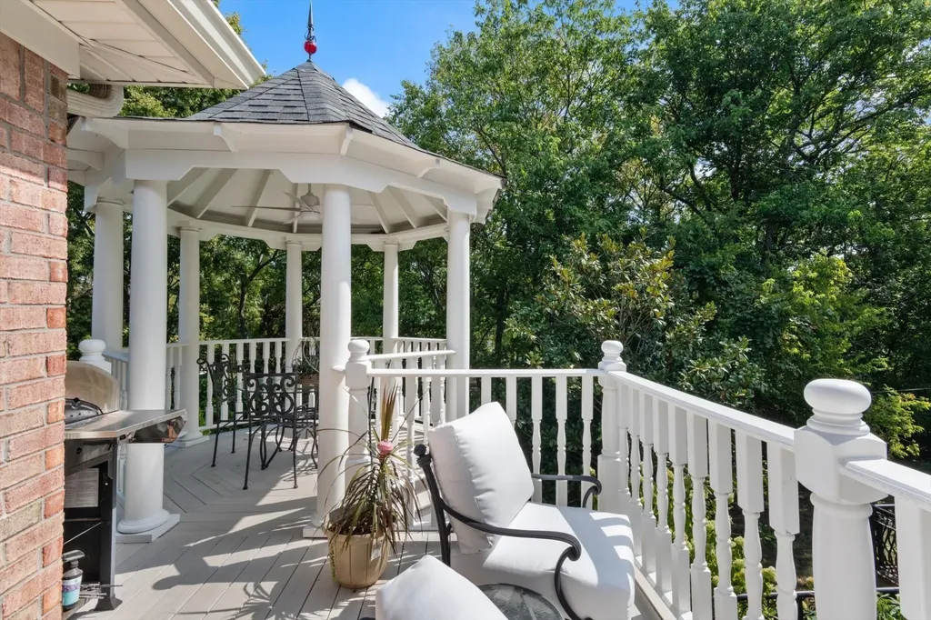 766 Peach Orchard Drive Nashville TN 37204