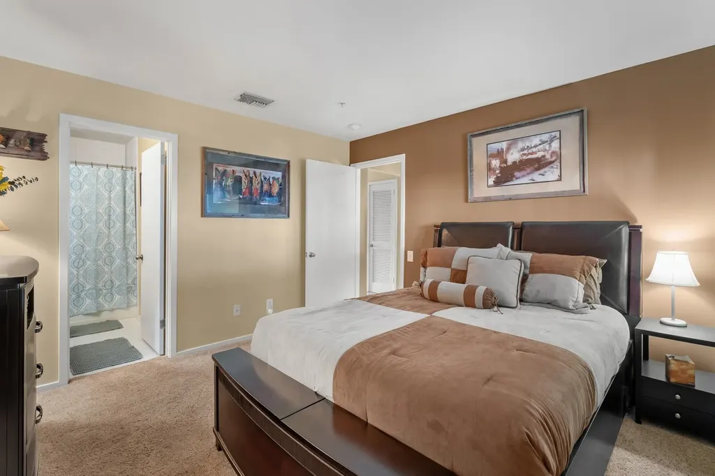 858 1st Ave, N Nashville TN 37201