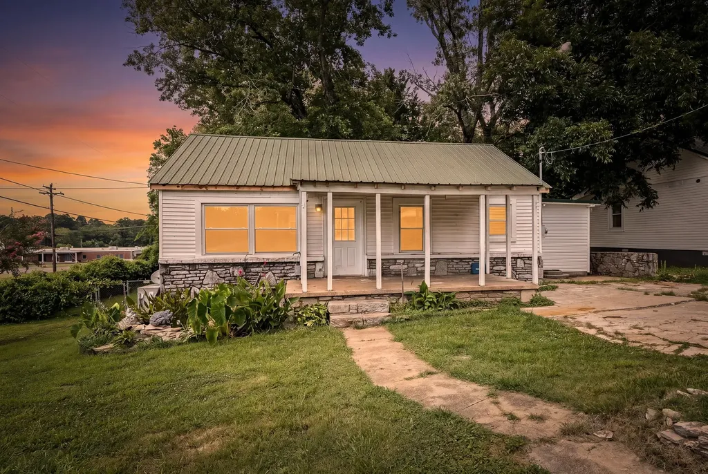 1211 Swanson Boulevard Fayetteville TN 37334