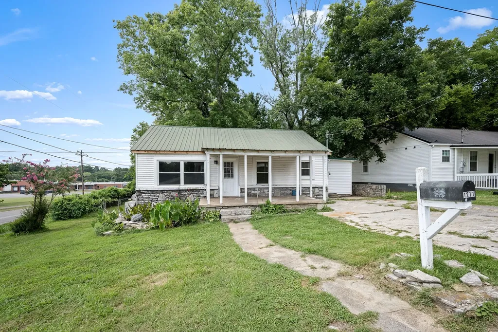 1211 Swanson Boulevard Fayetteville TN 37334