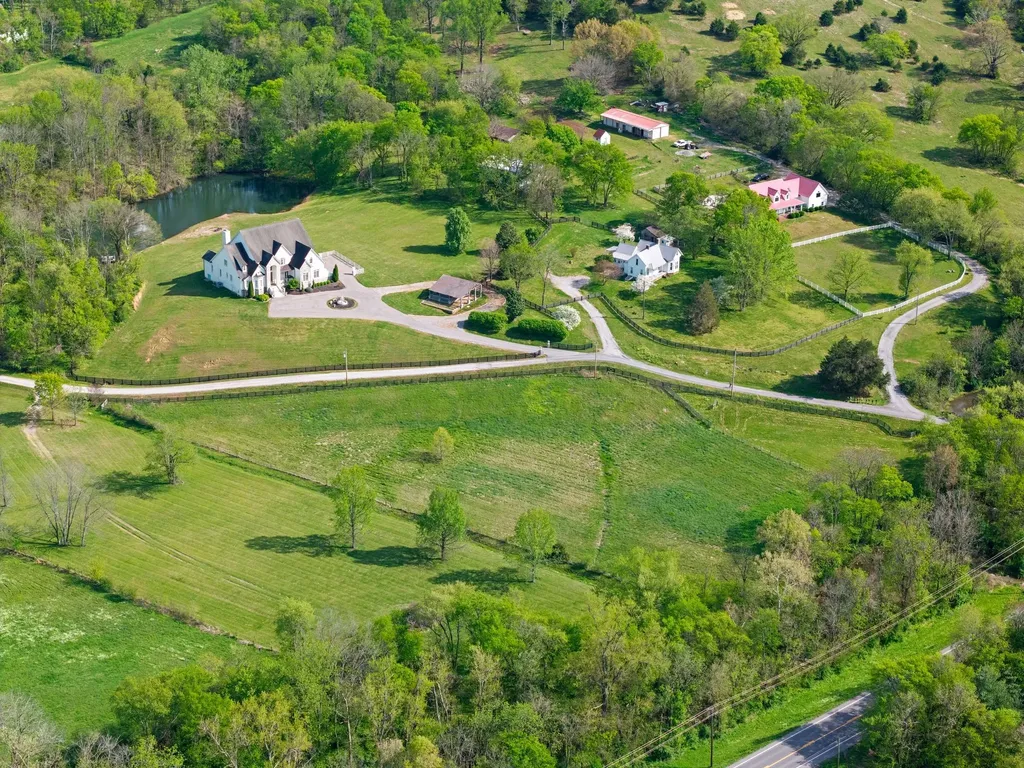 8992 Horton Highway College Grove TN 37046
