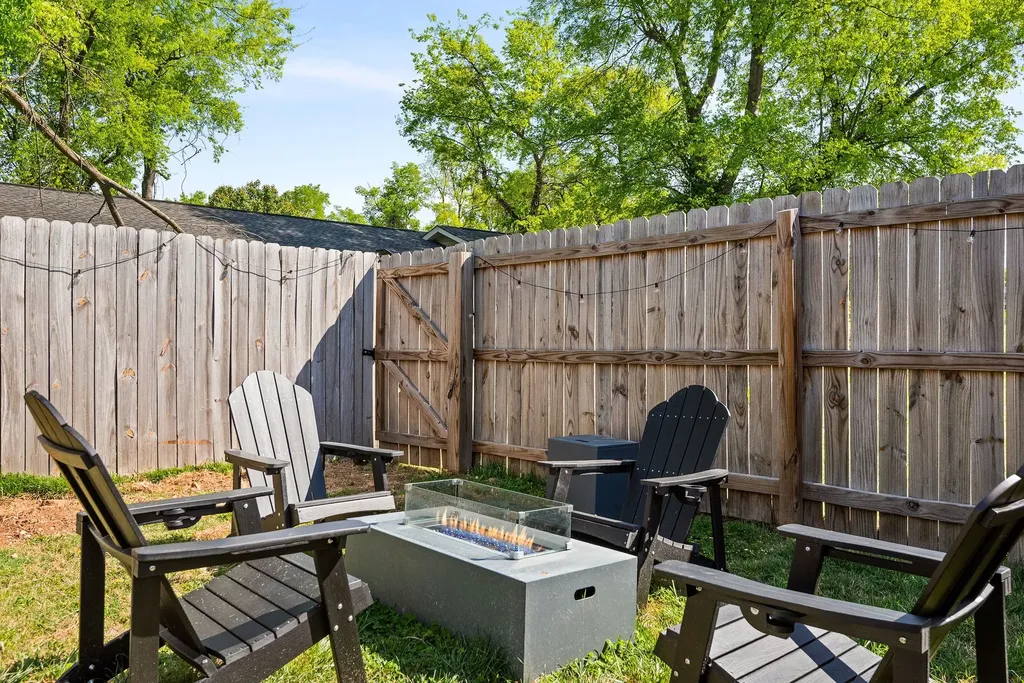 600 41st Ave, N Nashville TN 37209