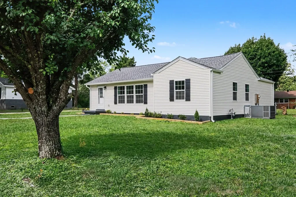 206 Bragg Circle Tullahoma TN 37388