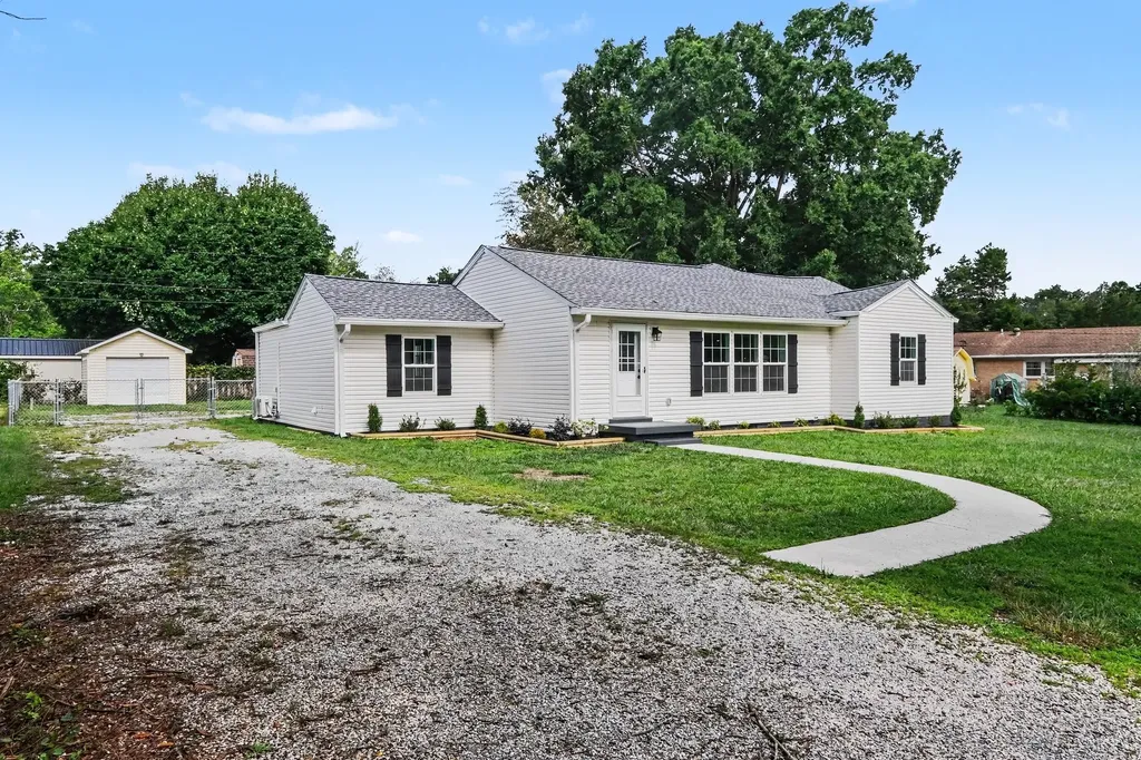 206 Bragg Circle Tullahoma TN 37388