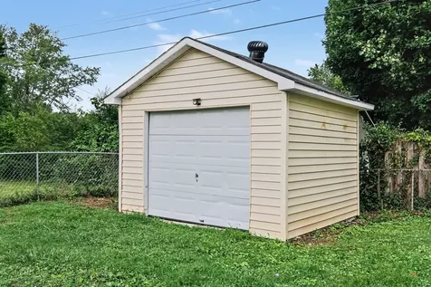 206 Bragg Circle Tullahoma TN 37388