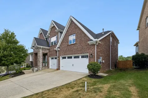 1512 Davidge Drive Nashville TN 37221