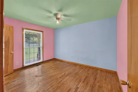 1106 Rainbow Circle Westmoreland TN 37186