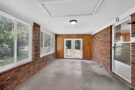 1106 Rainbow Circle Westmoreland TN 37186