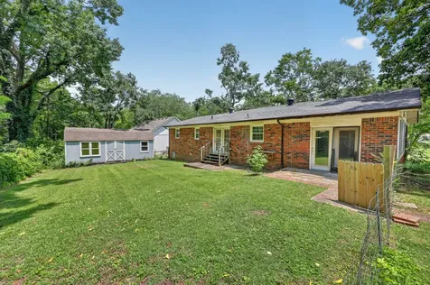 1106 Rainbow Circle Westmoreland TN 37186