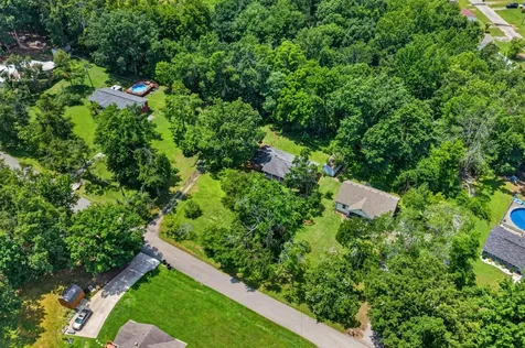 1106 Rainbow Circle Westmoreland TN 37186