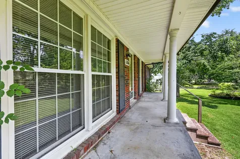 1106 Rainbow Circle Westmoreland TN 37186