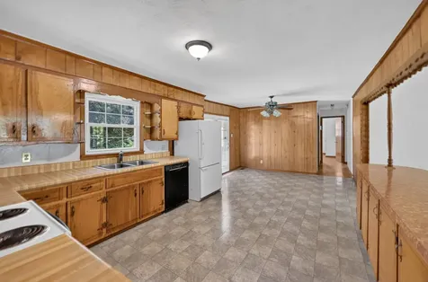 1106 Rainbow Circle Westmoreland TN 37186