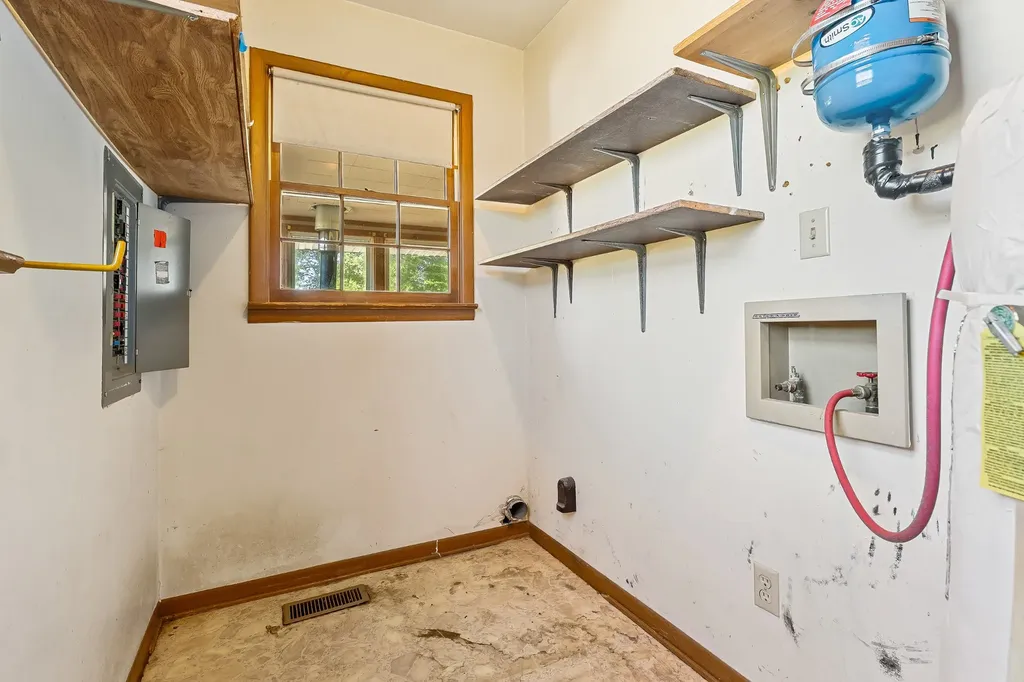 2363 Old Rock Island Road Rock Island TN 38581