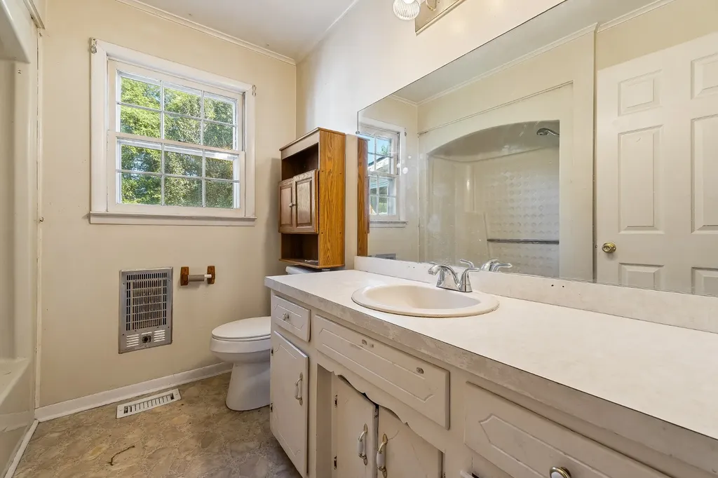 2363 Old Rock Island Road Rock Island TN 38581