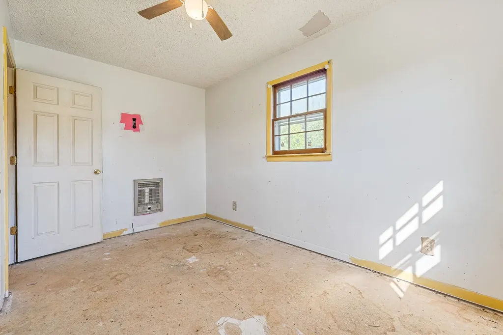2363 Old Rock Island Road Rock Island TN 38581