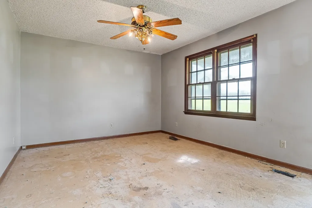 2363 Old Rock Island Road Rock Island TN 38581