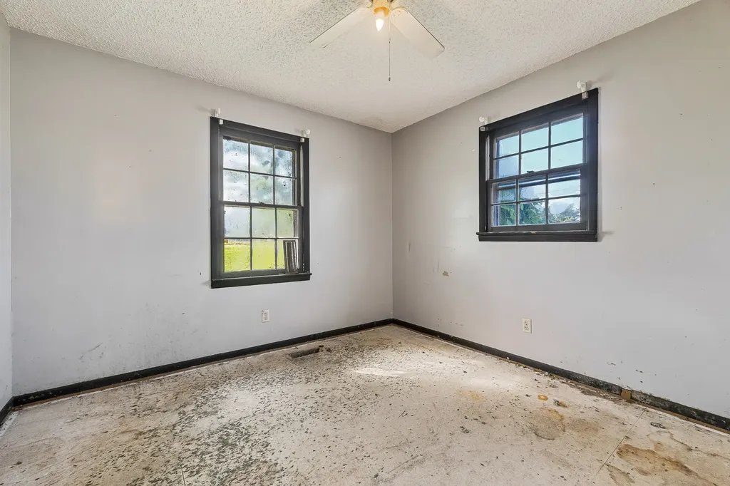 2363 Old Rock Island Road Rock Island TN 38581