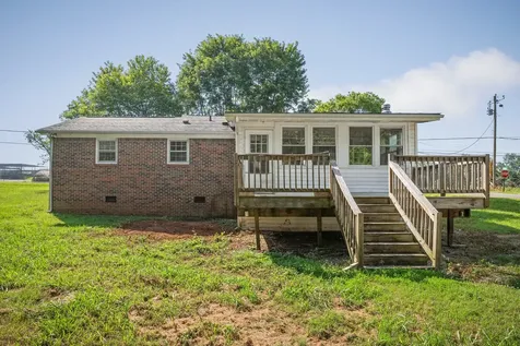 2363 Old Rock Island Road Rock Island TN 38581