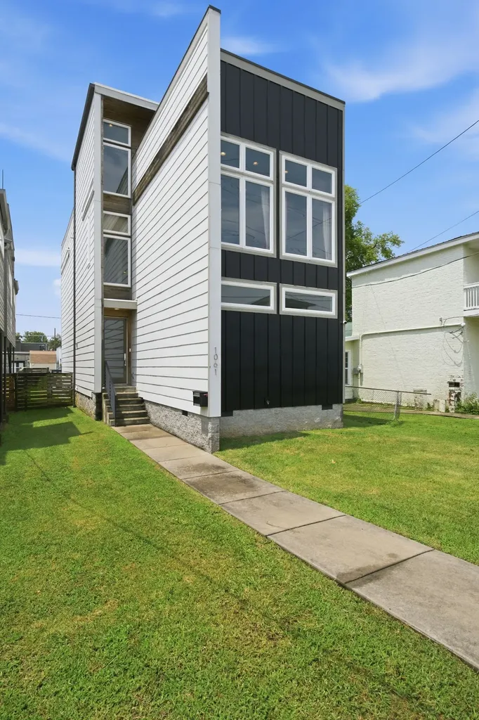 1061 2nd Ave, S Nashville TN 37210