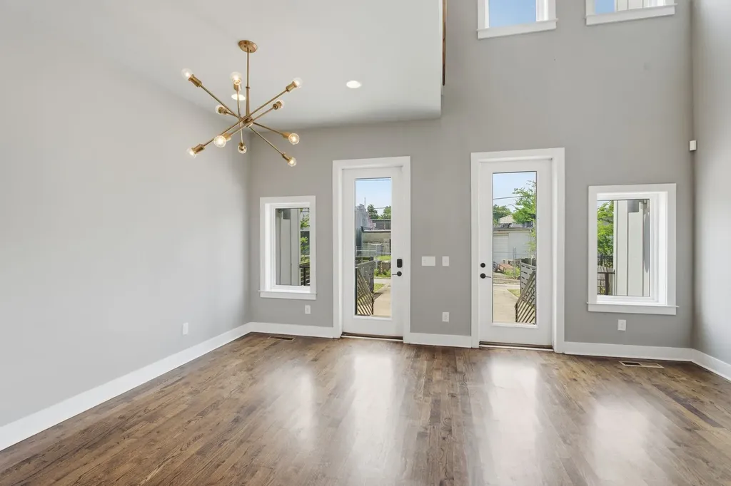 1061 2nd Ave, S Nashville TN 37210