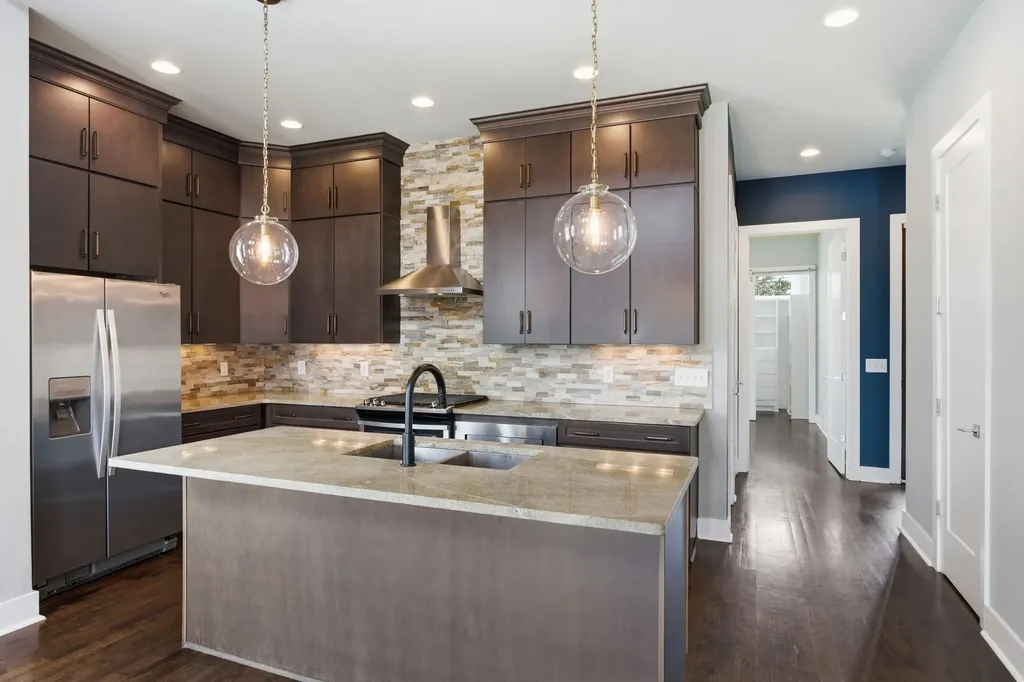 1061 2nd Ave, S Nashville TN 37210