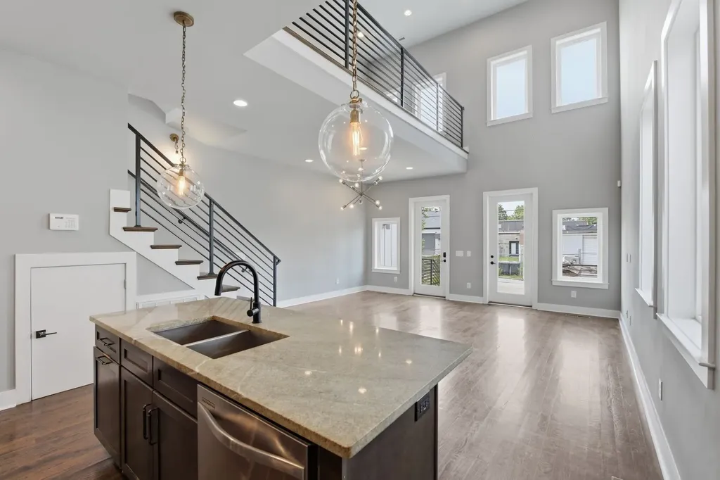 1061 2nd Ave, S Nashville TN 37210