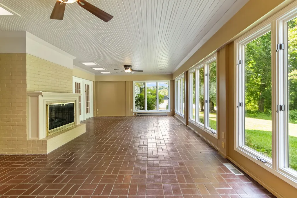 363 Fairway Drive Clarksville TN 37043