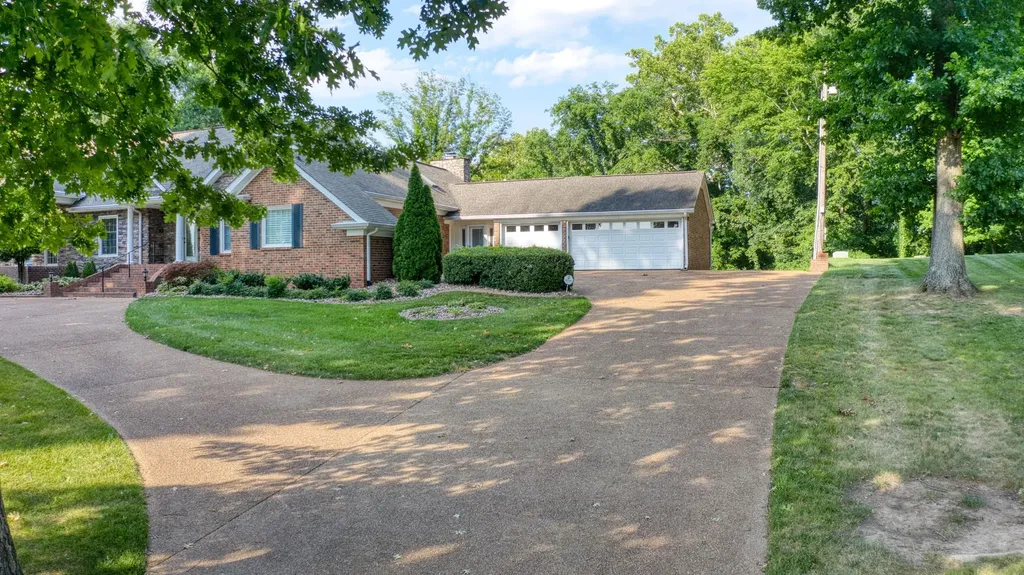 363 Fairway Drive Clarksville TN 37043