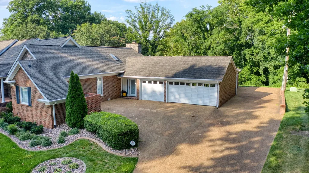 363 Fairway Drive Clarksville TN 37043