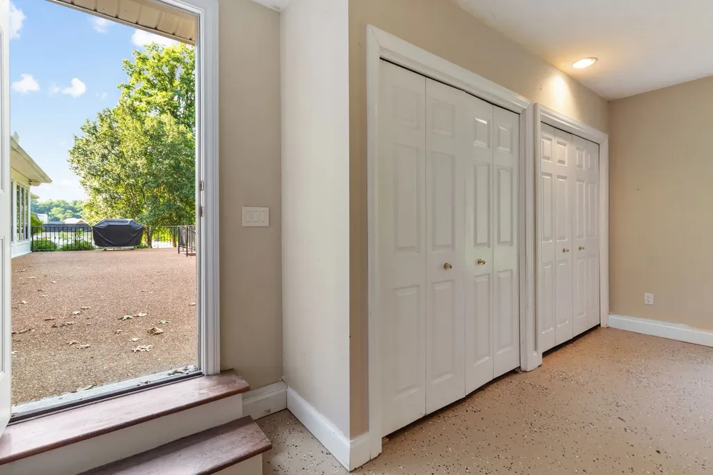 363 Fairway Drive Clarksville TN 37043
