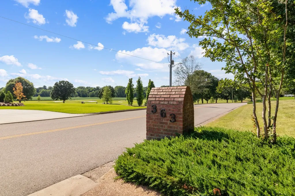 363 Fairway Drive Clarksville TN 37043