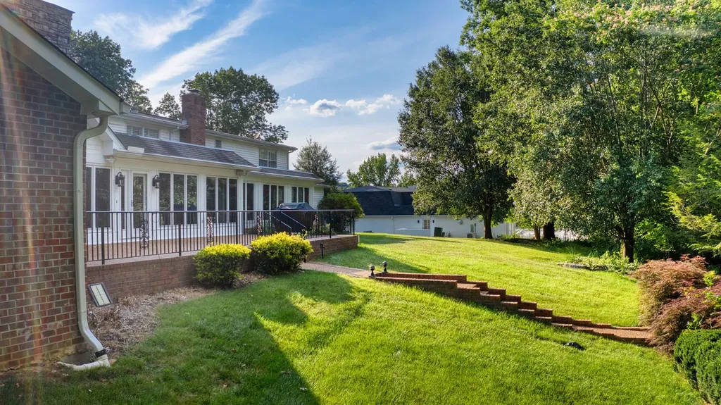 363 Fairway Drive Clarksville TN 37043
