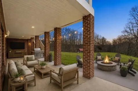 4024 Williamsport Pike Williamsport TN 38487