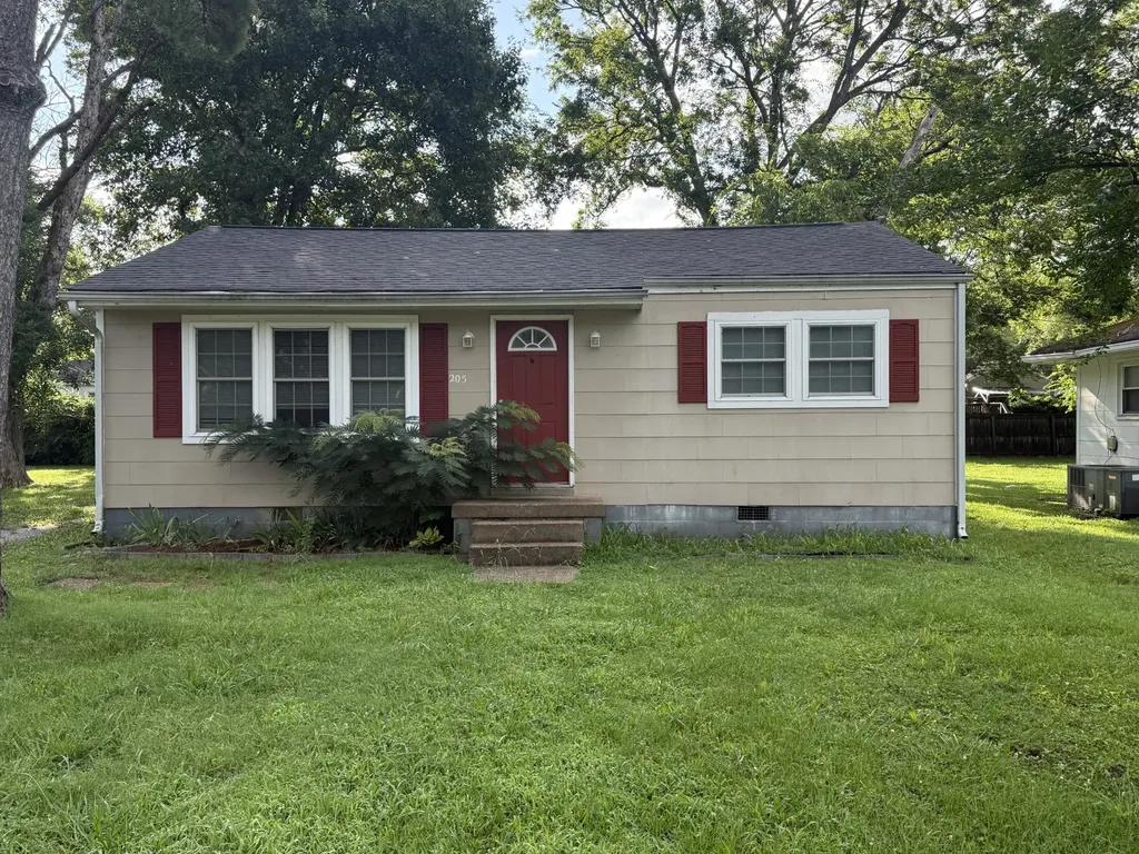 205 Sloan Street Lebanon TN 37087