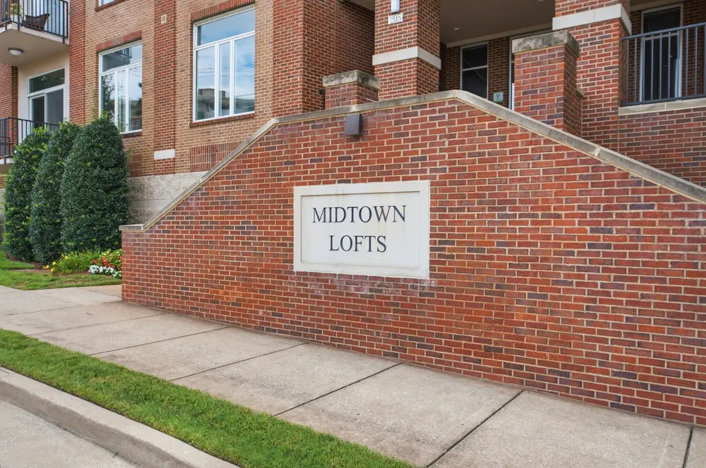 205 31st Ave, N Nashville TN 37203