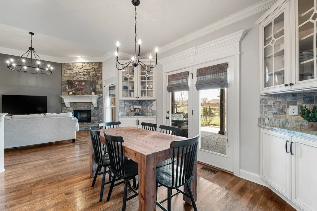 2726 Cherrydale Drive Lebanon TN 37087