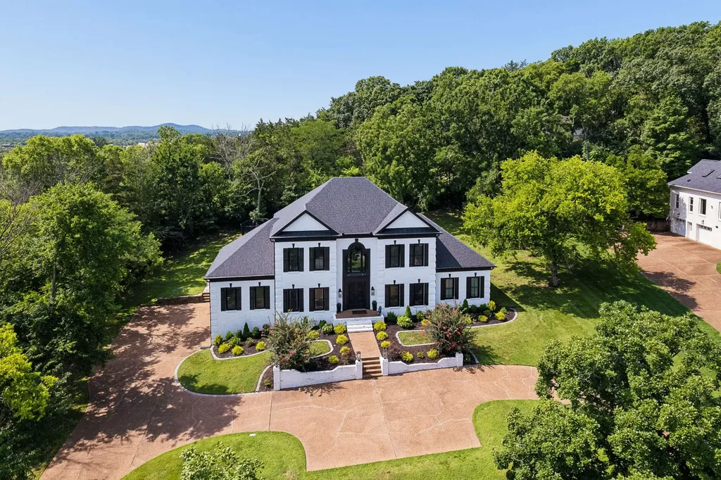 5093 Heathrow Boulevard Brentwood TN 37027