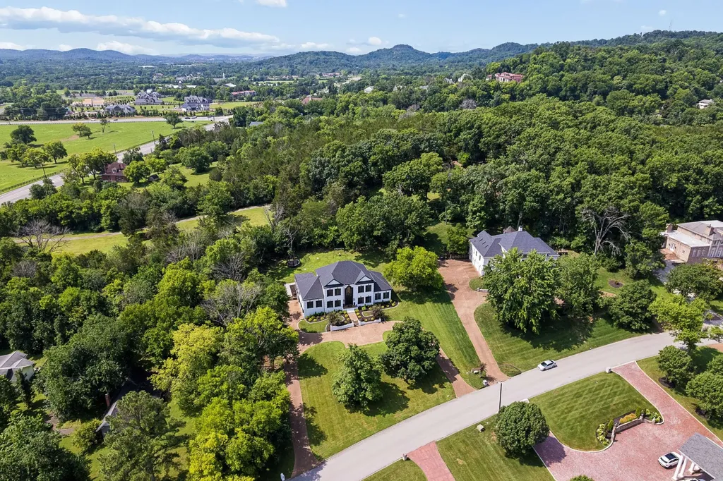 5093 Heathrow Boulevard Brentwood TN 37027