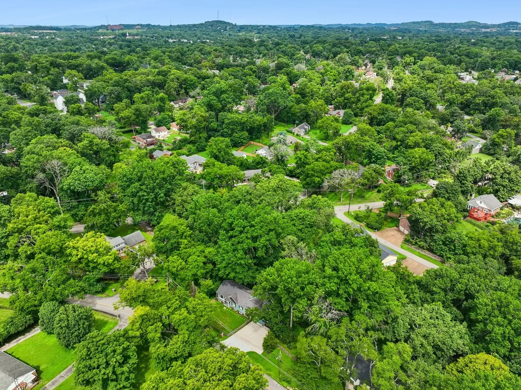 2311 Mcgavock Pike Nashville TN 37216