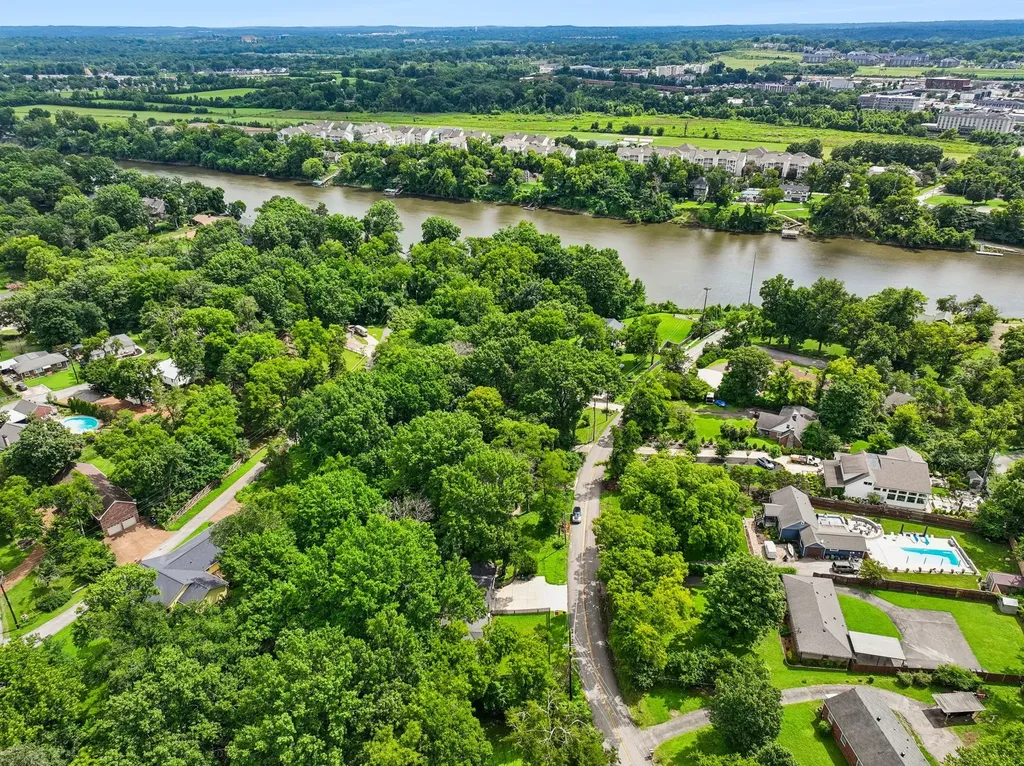 2311 Mcgavock Pike Nashville TN 37216