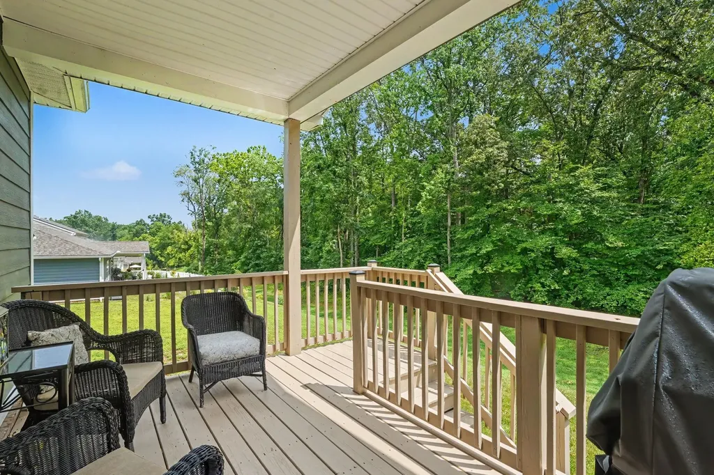 241 Brook Avenue White House TN 37188