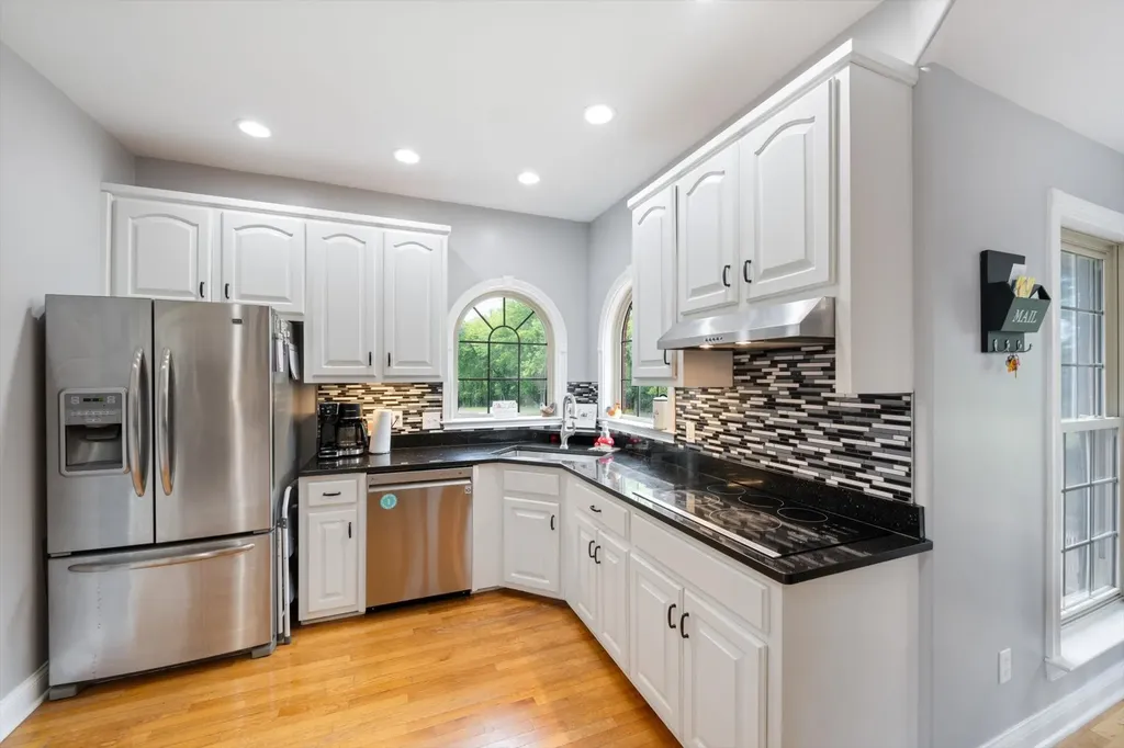 2155 Lake Road Greenbrier TN 37073