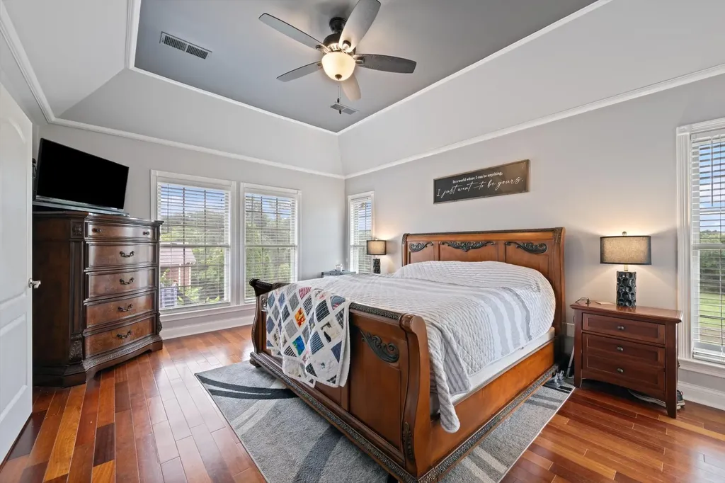 2155 Lake Road Greenbrier TN 37073