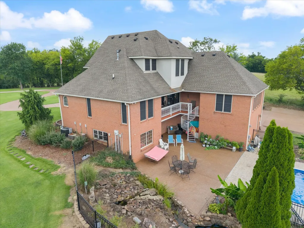 2155 Lake Road Greenbrier TN 37073