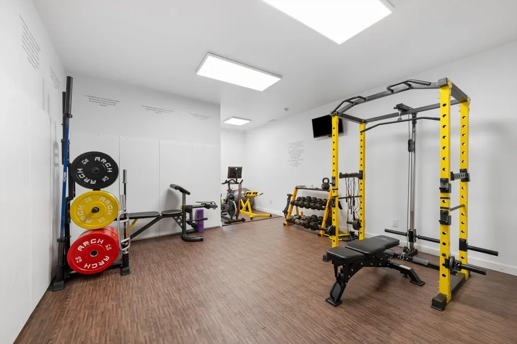 2155 Lake Road Greenbrier TN 37073