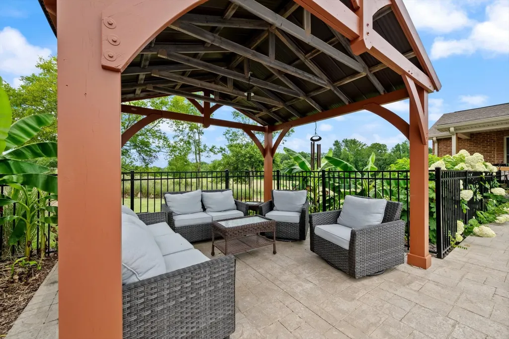 2155 Lake Road Greenbrier TN 37073