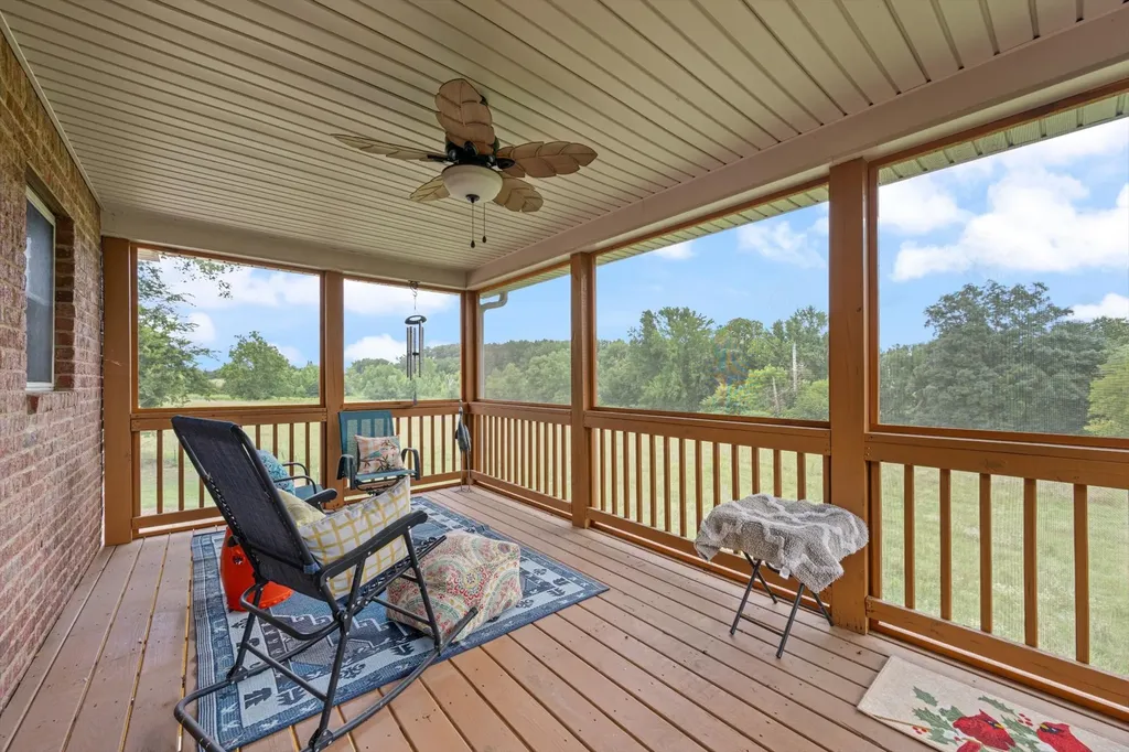 2155 Lake Road Greenbrier TN 37073