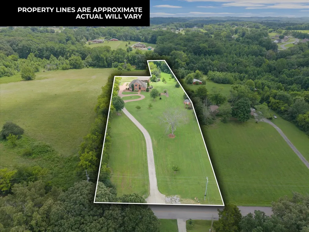 2155 Lake Road Greenbrier TN 37073