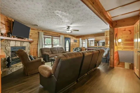 2834 Florence Drive Pigeon Forge TN 37863